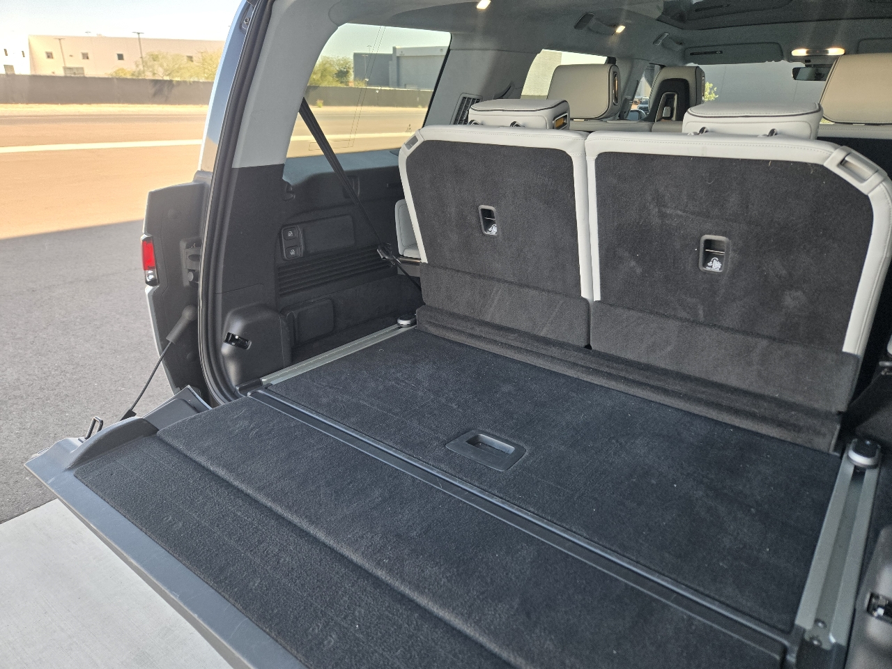 Rivian R1S Launch Edition 2023