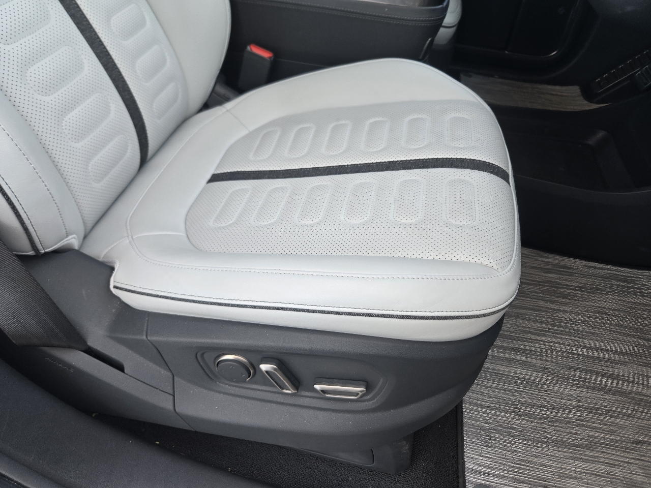 Rivian R1S Launch Edition 2023