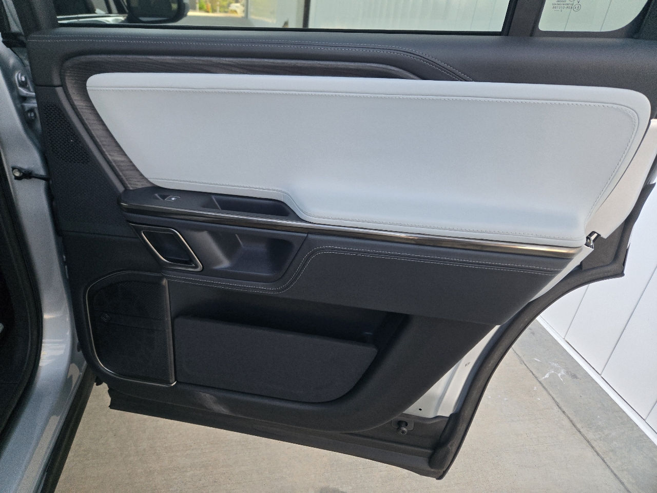 Rivian R1S Launch Edition 2023