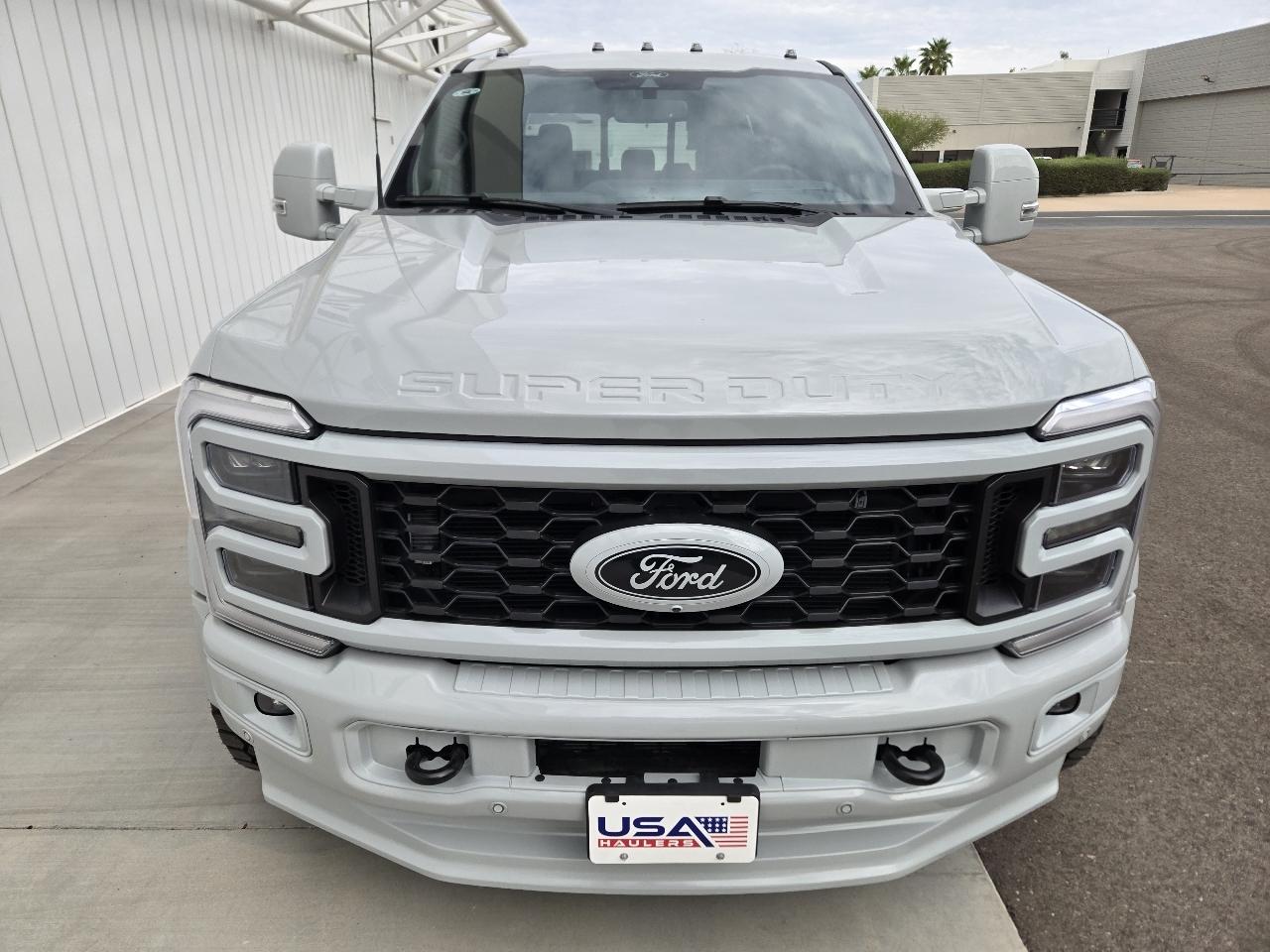 Ford F-450 SD Platinum Crew Cab DRW 4WD 2025