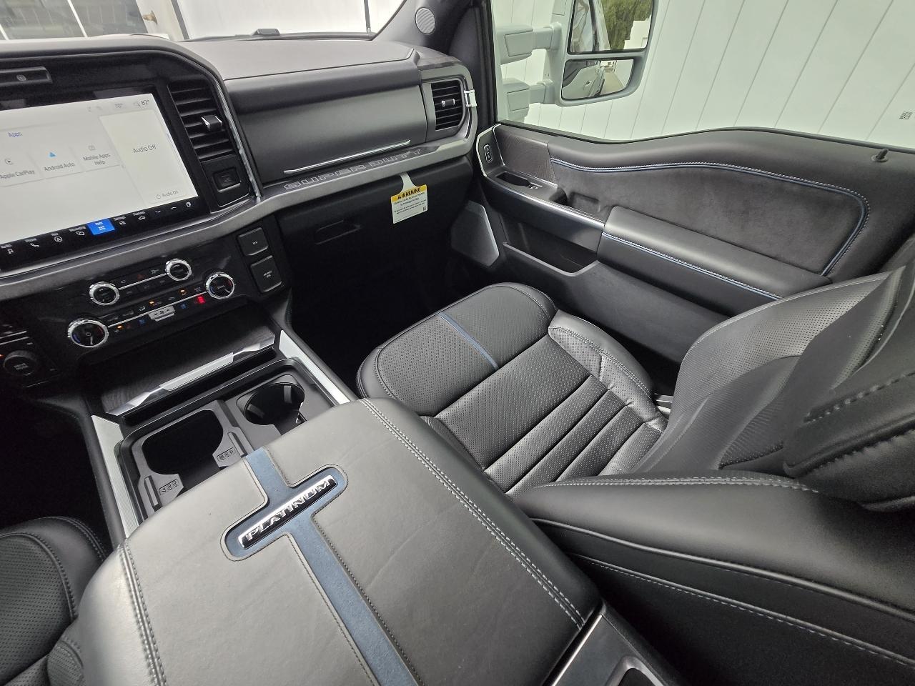 Ford F-450 SD Platinum Crew Cab DRW 4WD 2025