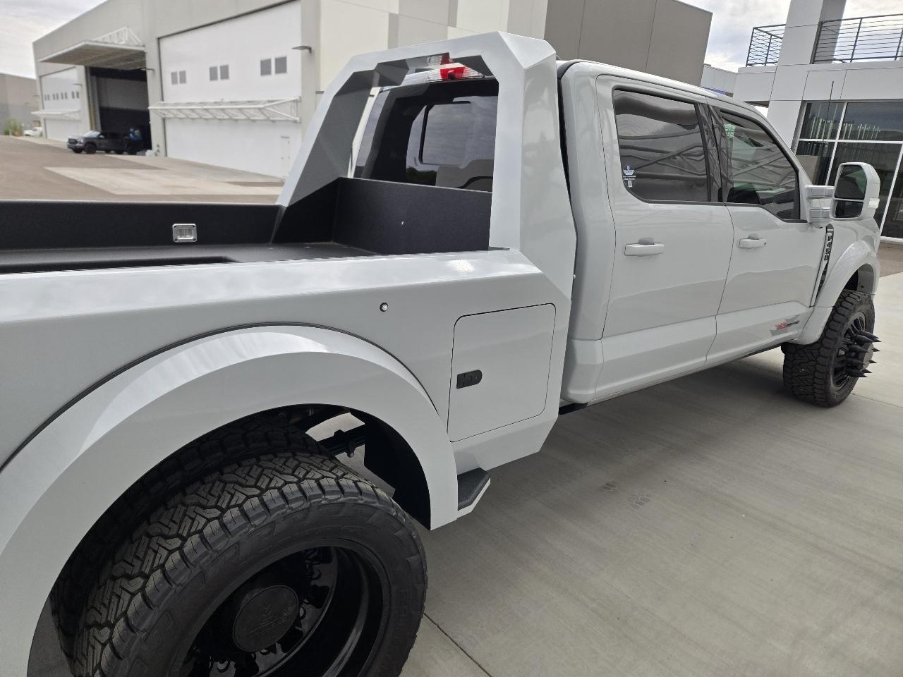 Ford F-450 SD Platinum Crew Cab DRW 4WD 2025