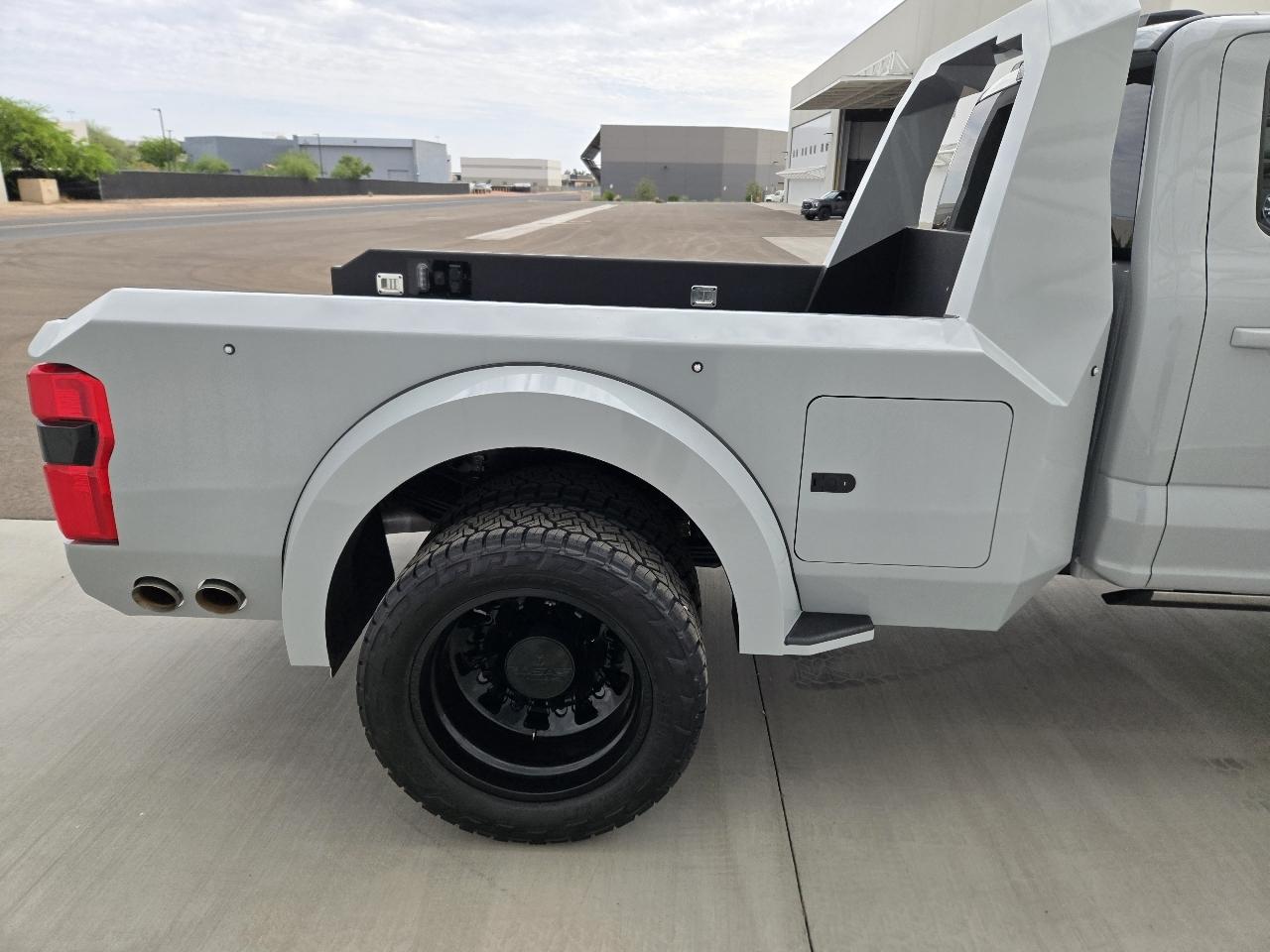 Ford F-450 SD Platinum Crew Cab DRW 4WD 2025