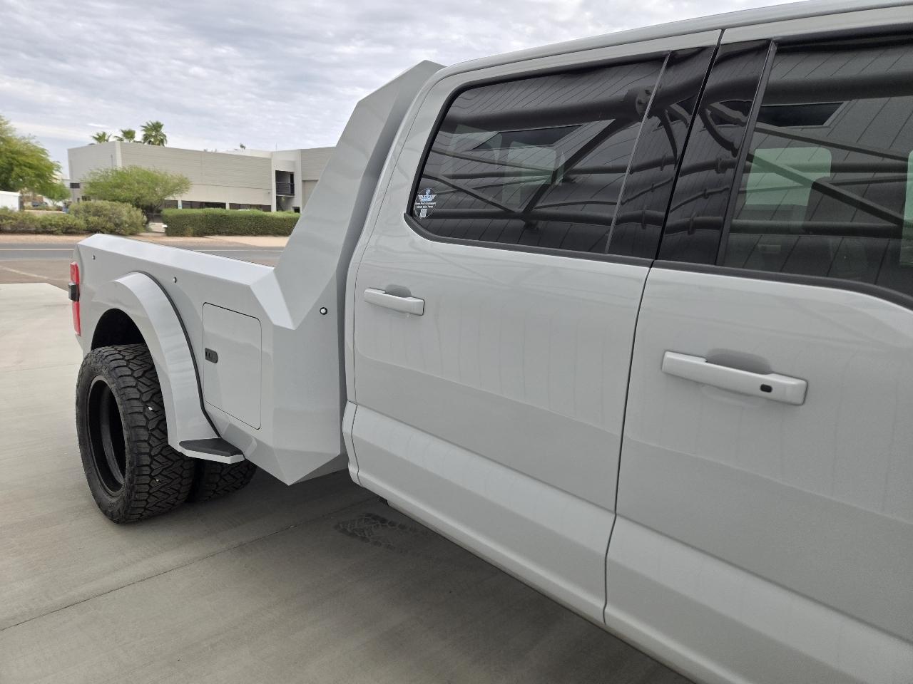 Ford F-450 SD Platinum Crew Cab DRW 4WD 2025