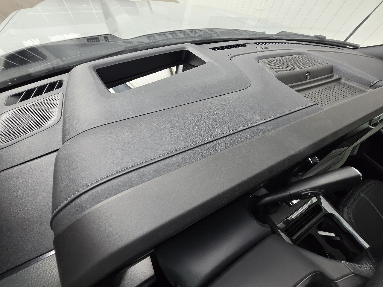 Ford F-450 SD Platinum Crew Cab DRW 4WD 2025