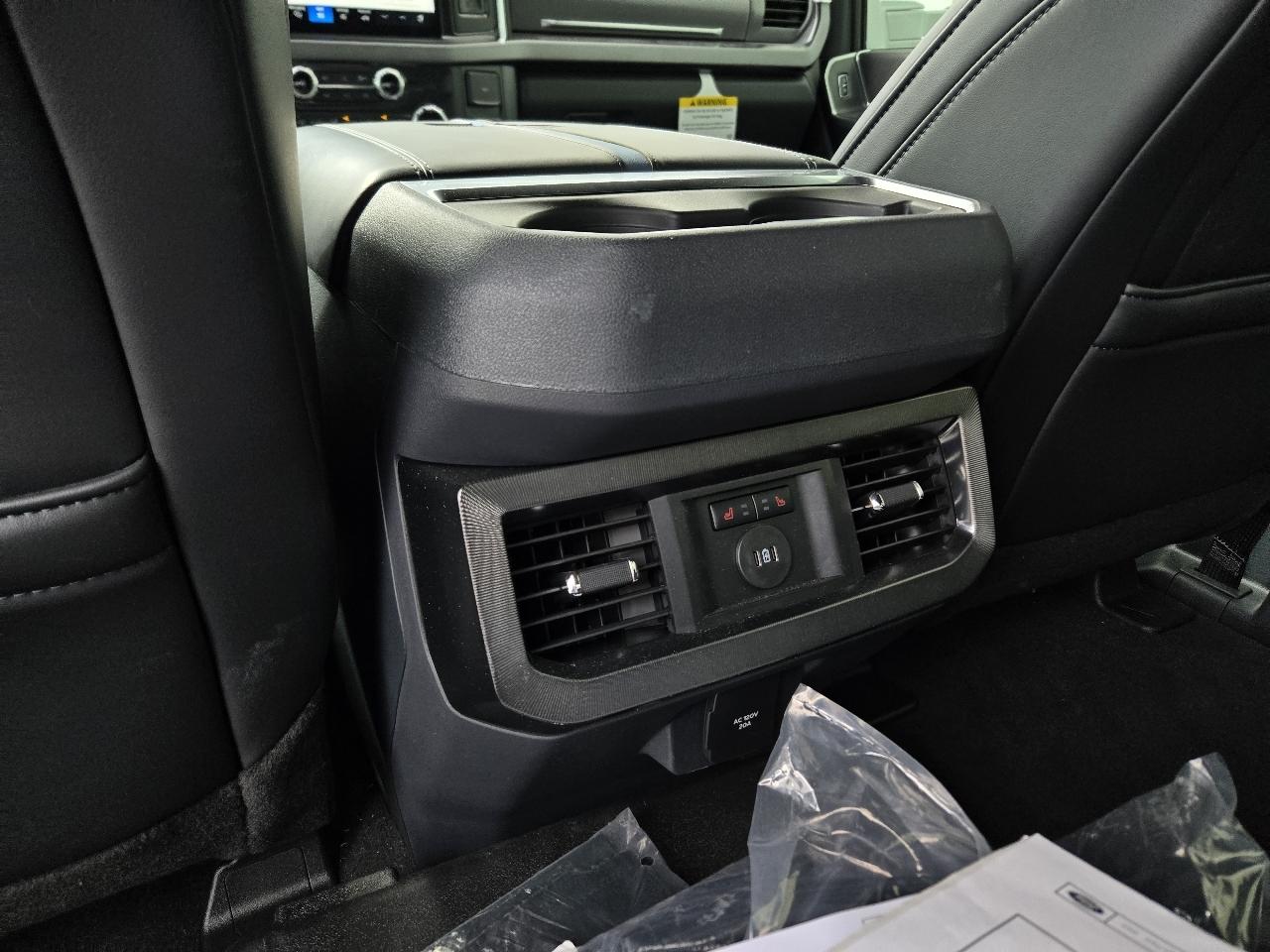 Ford F-450 SD Platinum Crew Cab DRW 4WD 2025