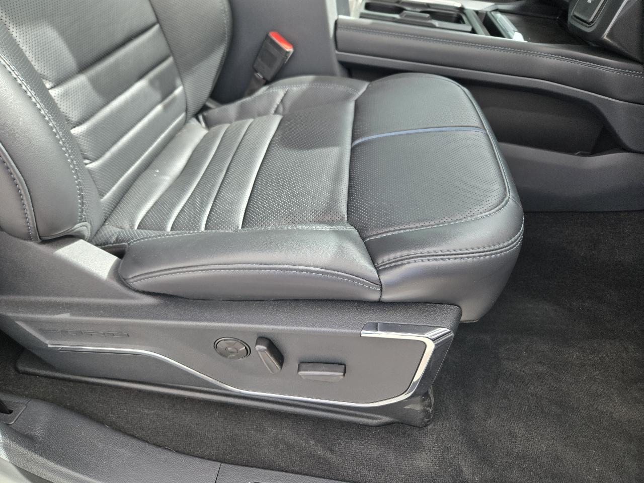 Ford F-450 SD Platinum Crew Cab DRW 4WD 2025