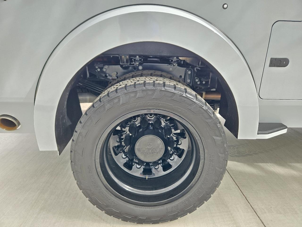 Ford F-450 SD Platinum Crew Cab DRW 4WD 2025