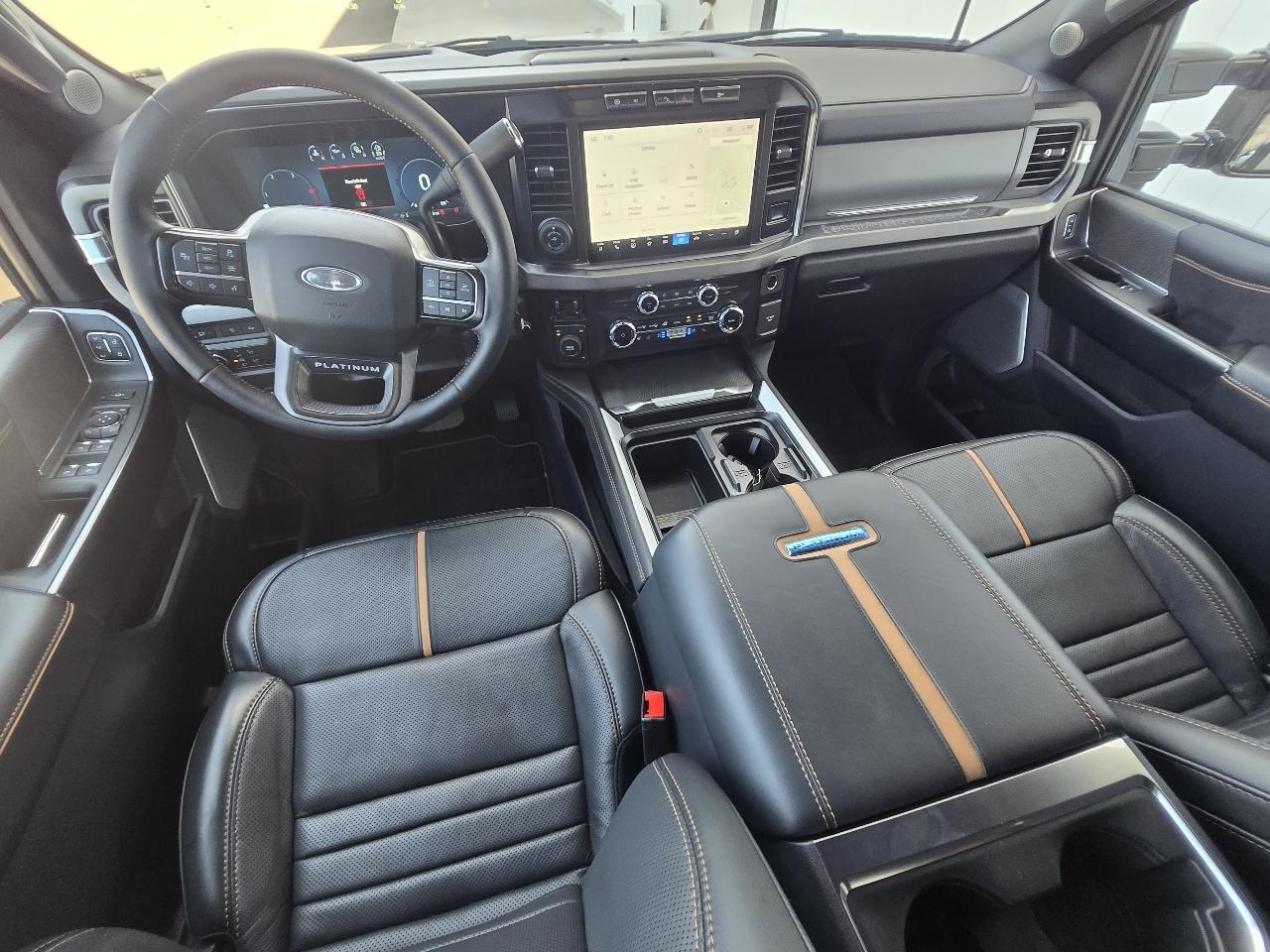 Ford F-450 SD Platinum Crew Cab DRW 4WD 2024