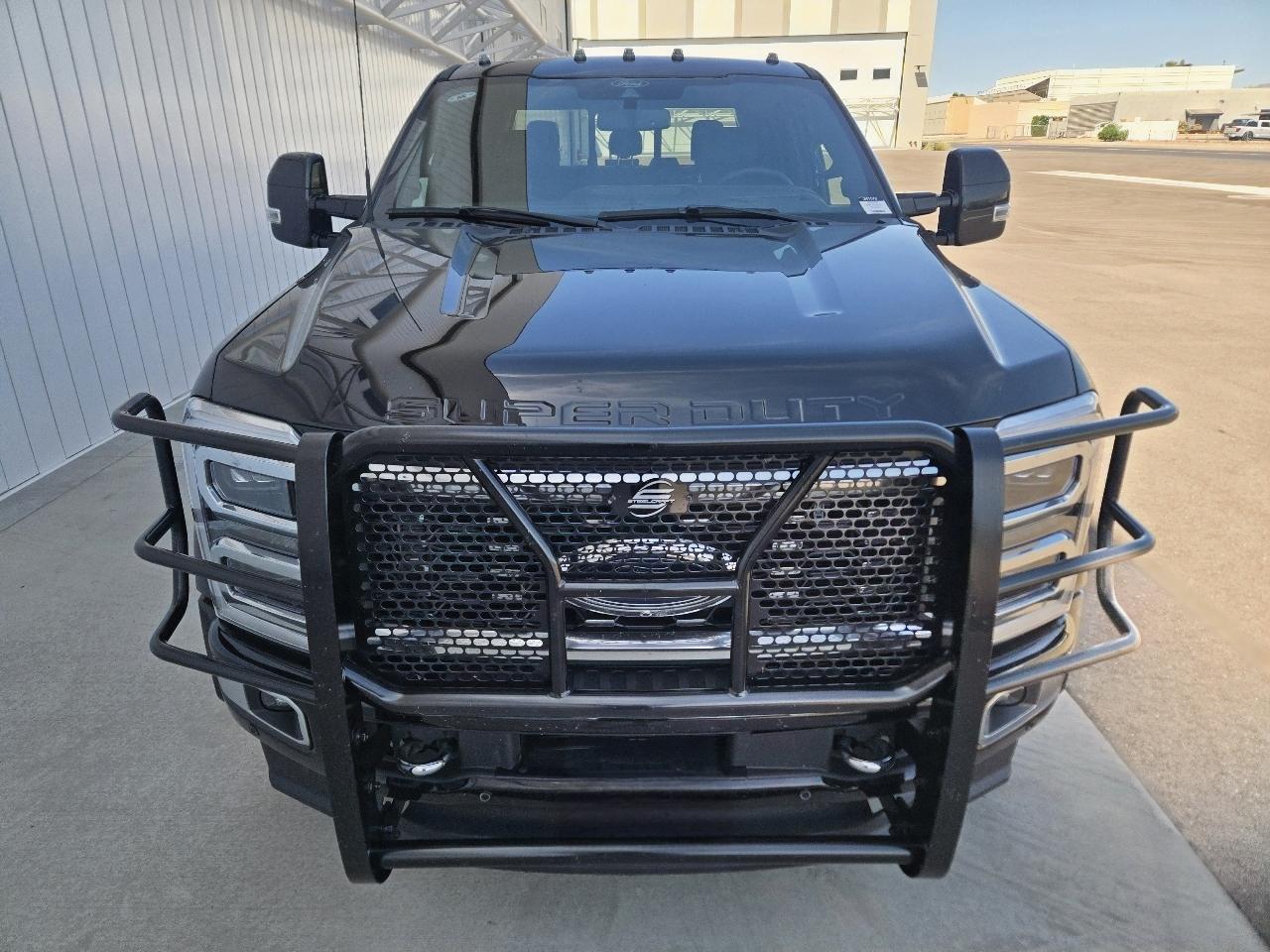 Ford F-450 SD Platinum Crew Cab DRW 4WD 2024