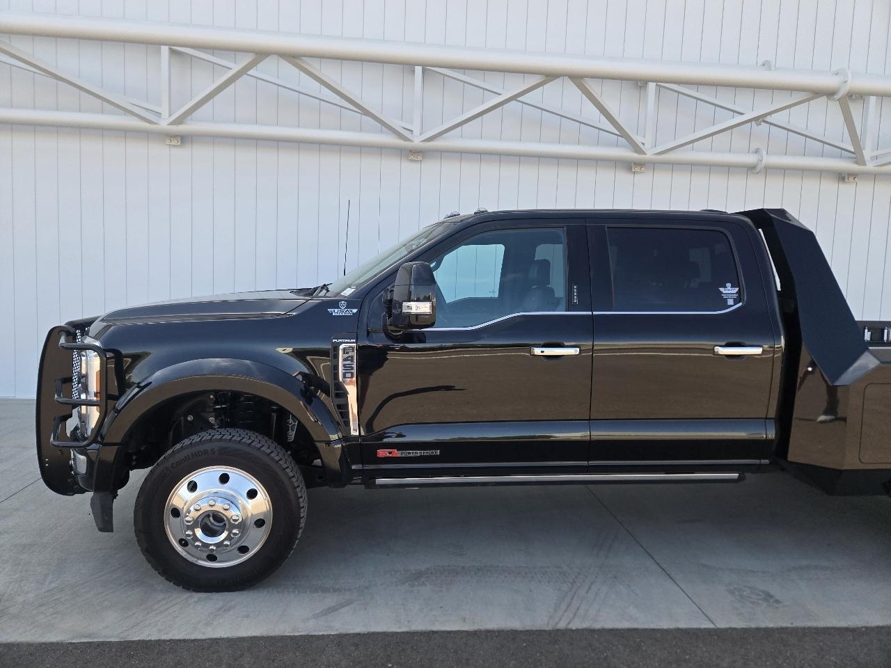 Ford F-450 SD Platinum Crew Cab DRW 4WD 2024