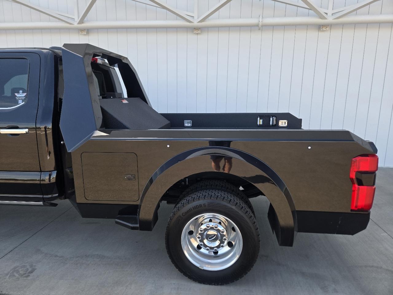 Ford F-450 SD Platinum Crew Cab DRW 4WD 2024