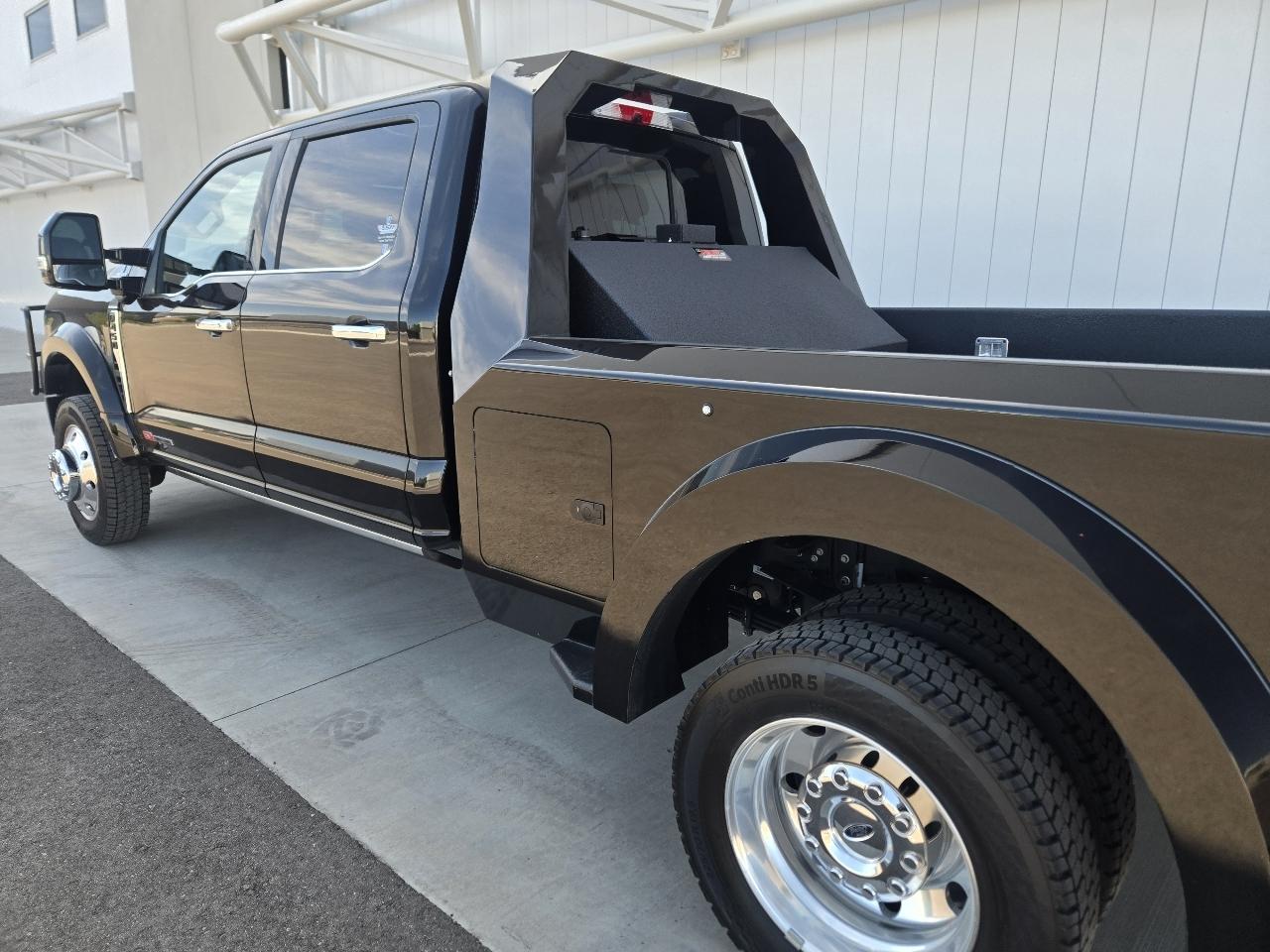 Ford F-450 SD Platinum Crew Cab DRW 4WD 2024