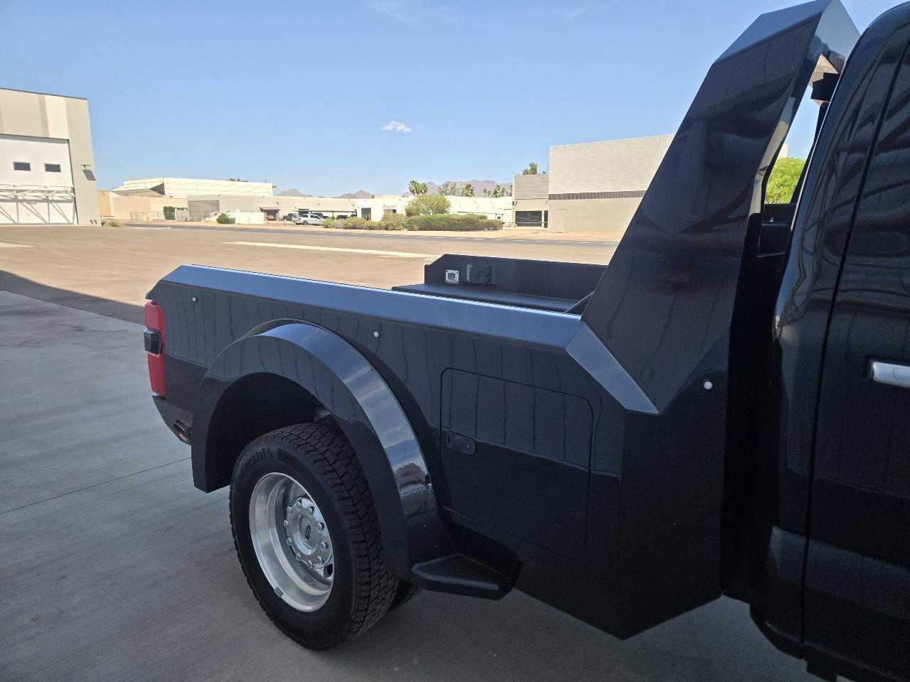 Ford F-450 SD Platinum Crew Cab DRW 4WD 2024