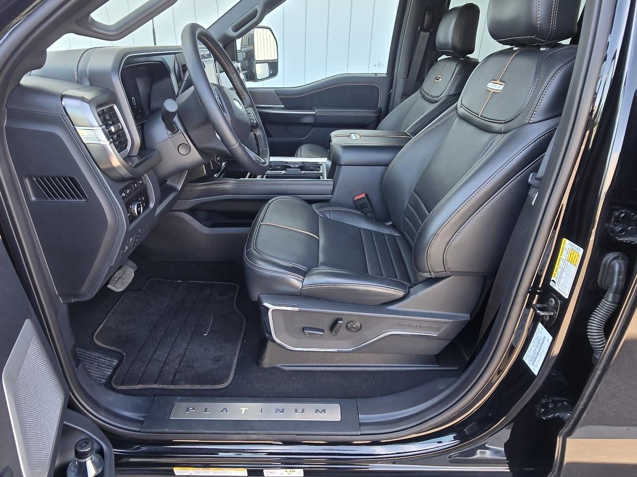 Ford F-450 SD Platinum Crew Cab DRW 4WD 2024