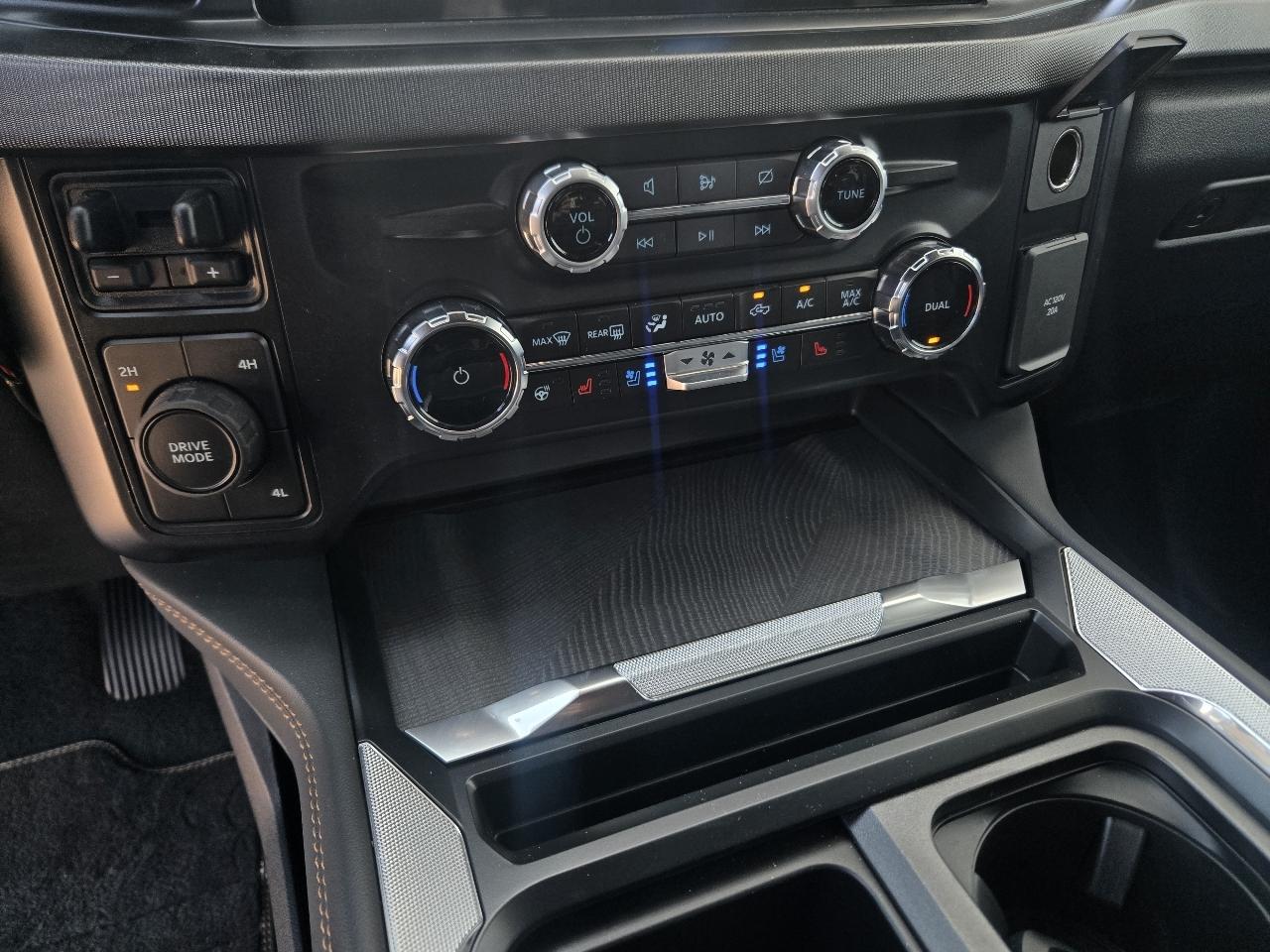 Ford F-450 SD Platinum Crew Cab DRW 4WD 2024