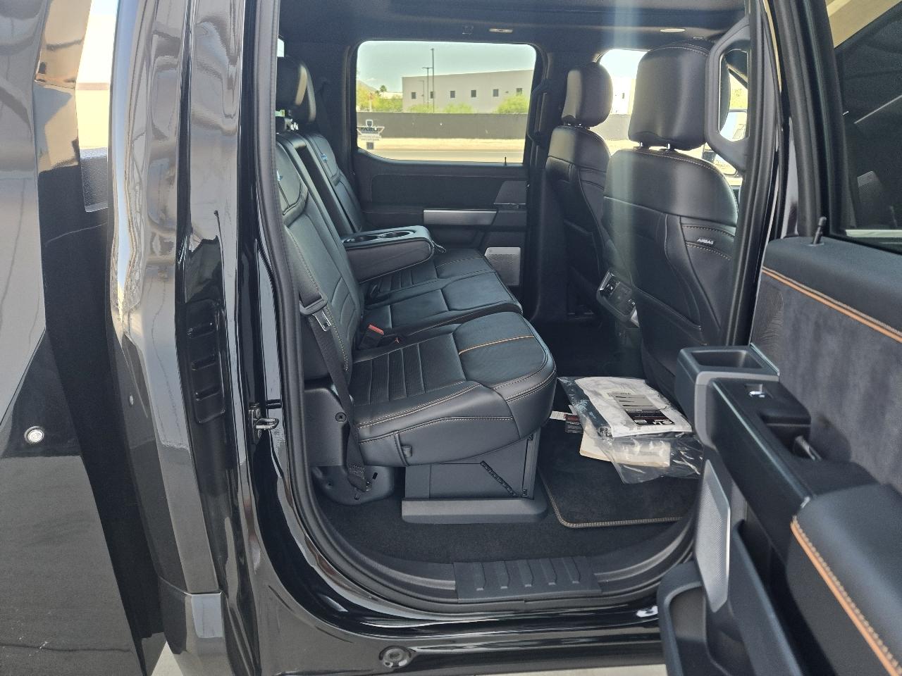 Ford F-450 SD Platinum Crew Cab DRW 4WD 2024