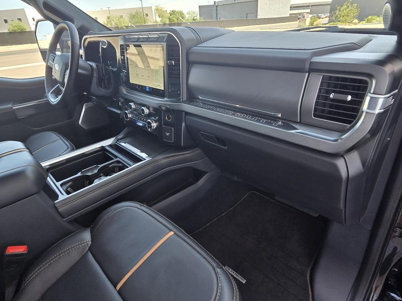 Ford F-450 SD Platinum Crew Cab DRW 4WD 2024