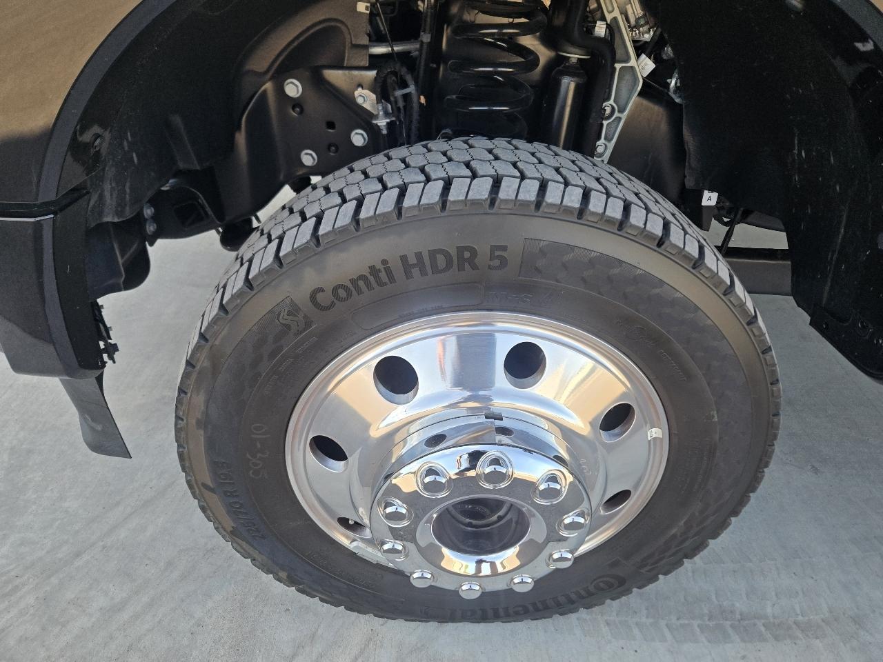 Ford F-450 SD Platinum Crew Cab DRW 4WD 2024