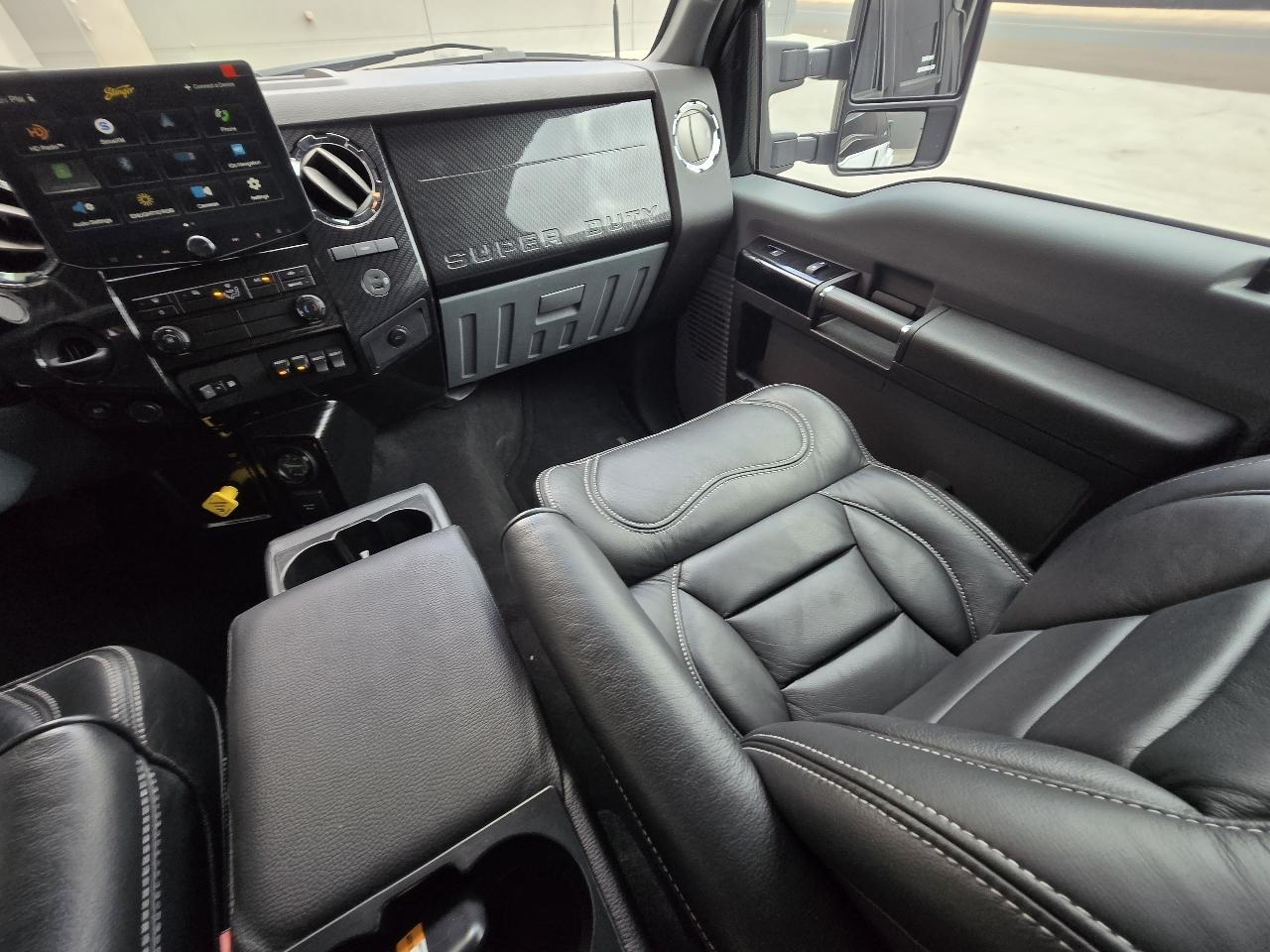 Ford F-650 Crew Cab 2WD DRW 2026