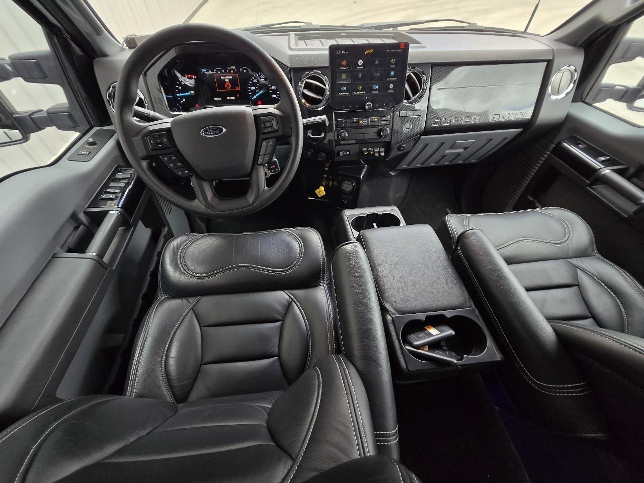 Ford F-650 Crew Cab 2WD DRW 2026
