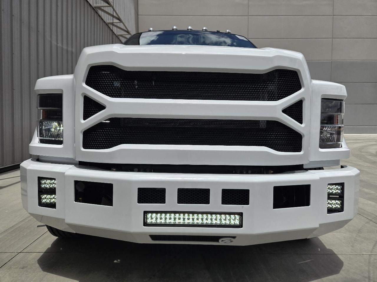 Ford F-650 Crew Cab 2WD DRW 2026