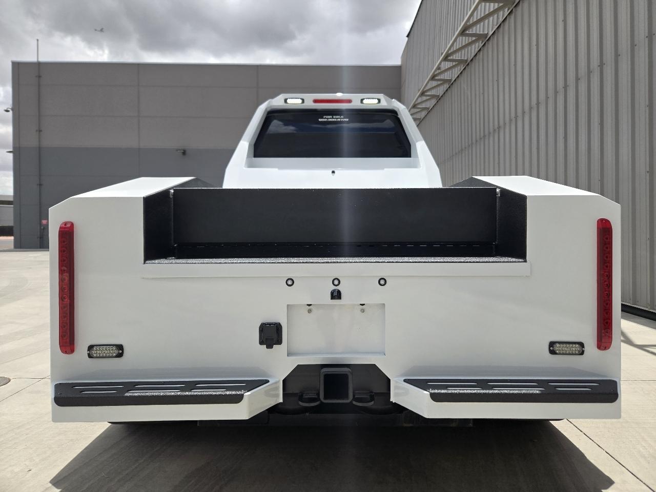 Ford F-650 Crew Cab 2WD DRW 2026