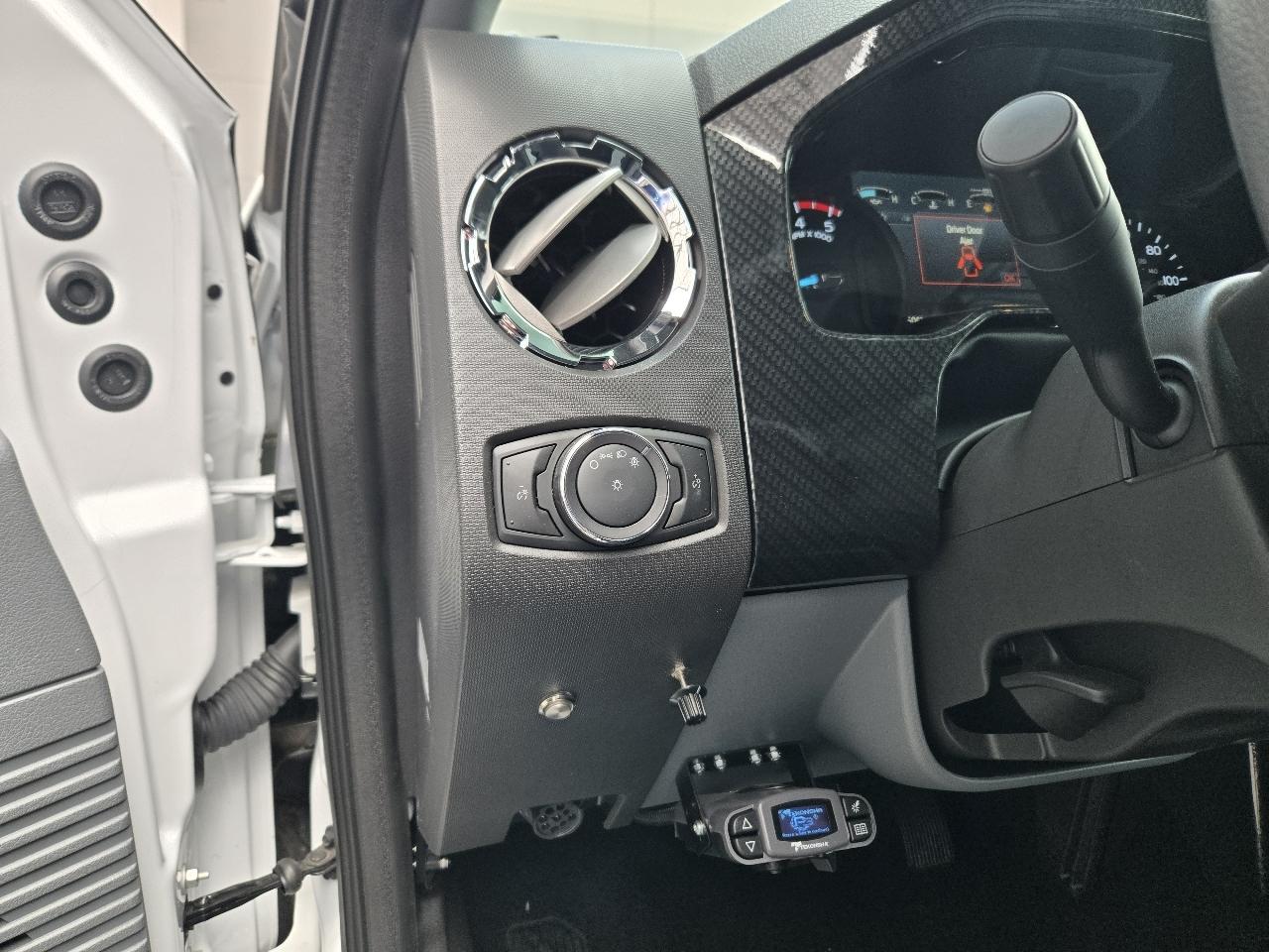 Ford F-650 Crew Cab 2WD DRW 2026
