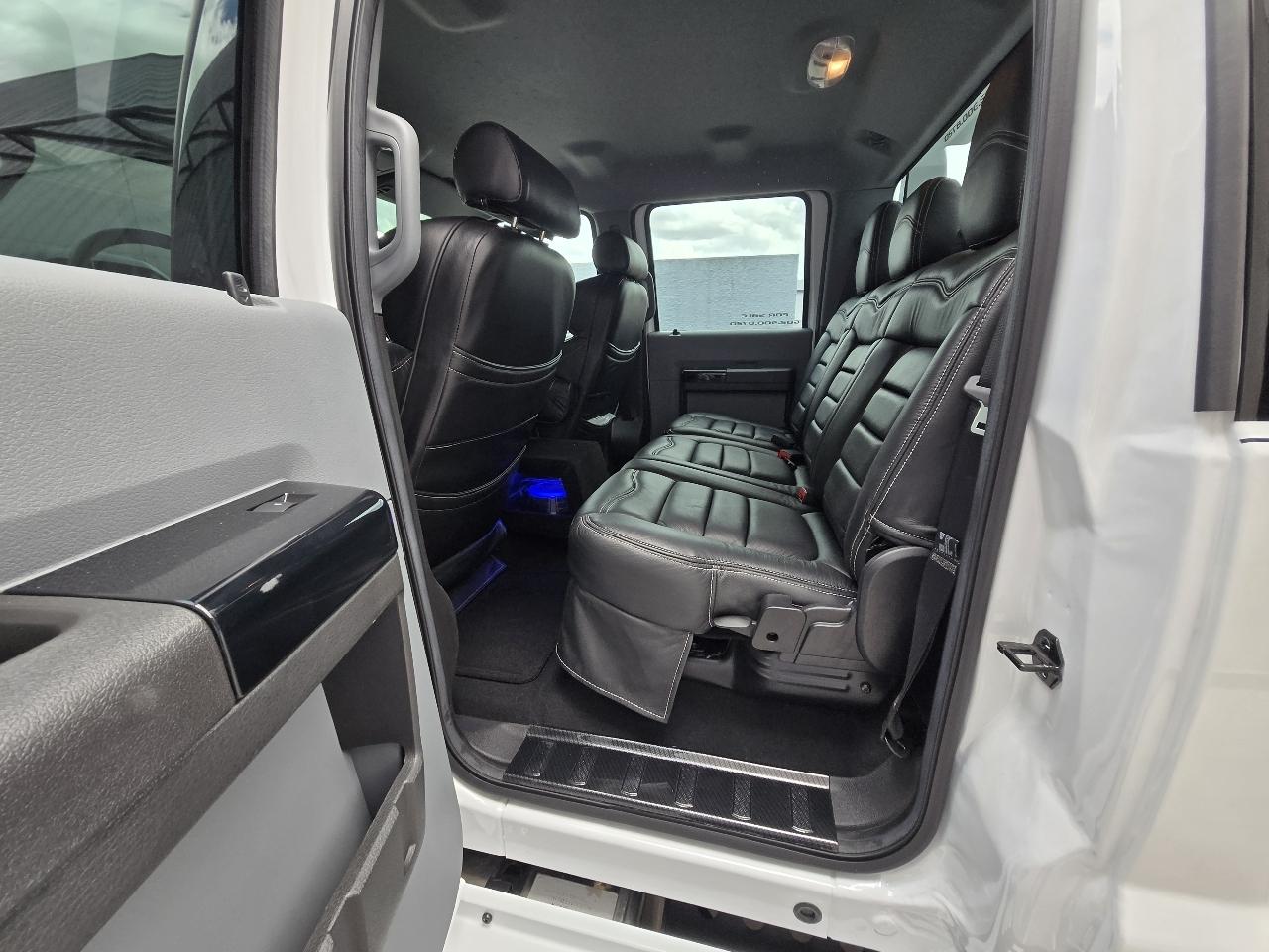 Ford F-650 Crew Cab 2WD DRW 2026