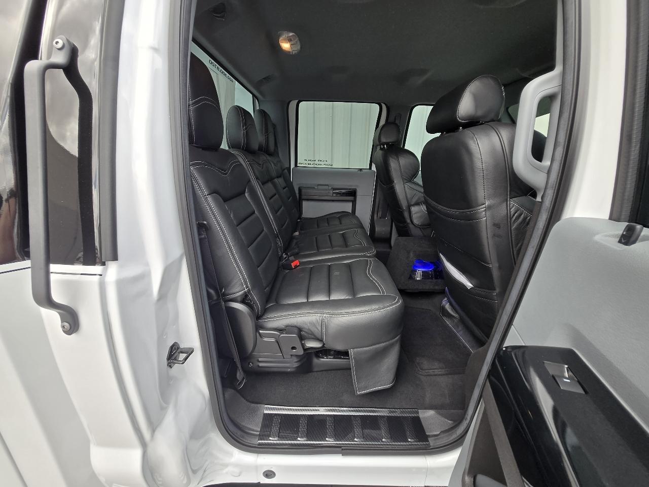 Ford F-650 Crew Cab 2WD DRW 2026
