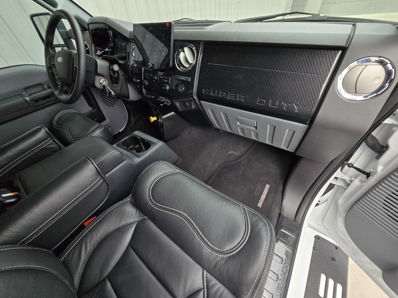 Ford F-650 Crew Cab 2WD DRW 2026