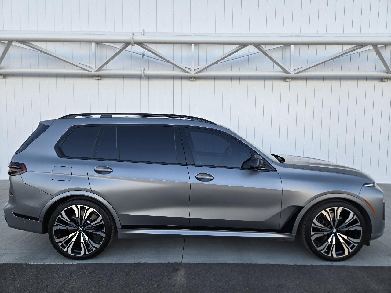 BMW X7 M60i 2023