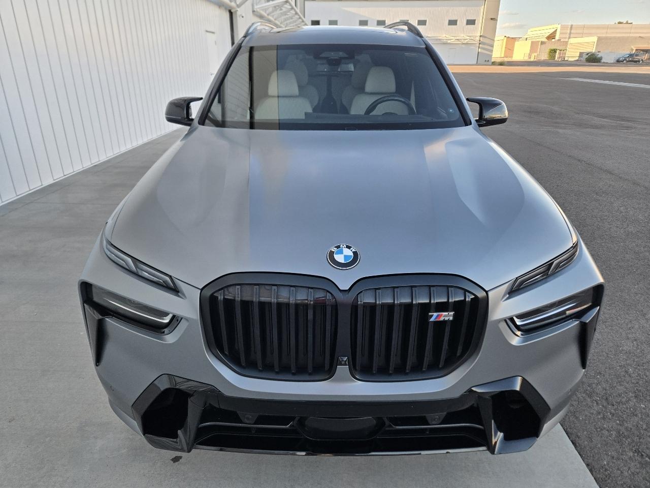 BMW X7 M60i 2023