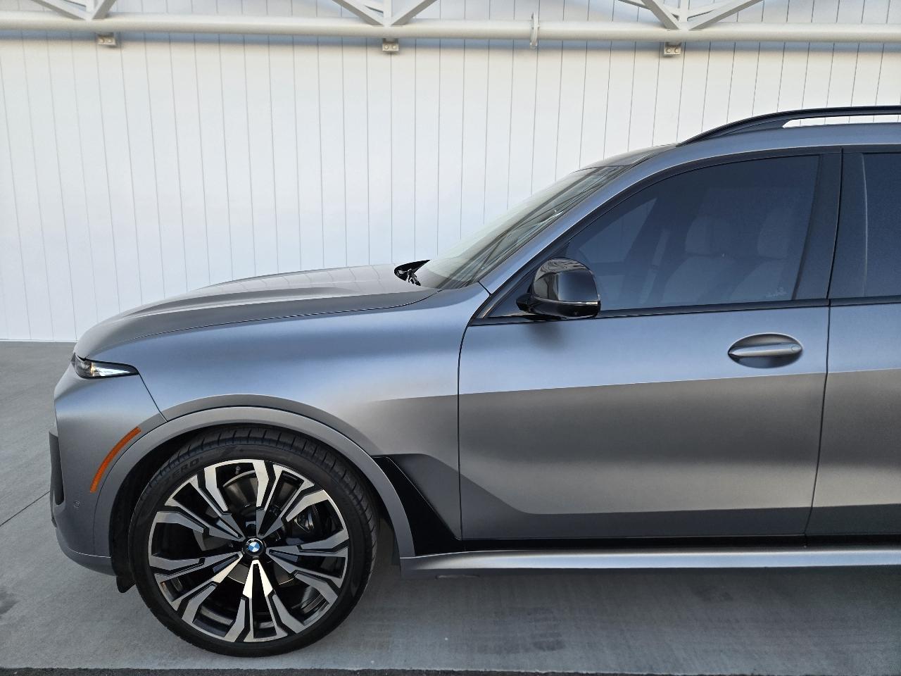 BMW X7 M60i 2023