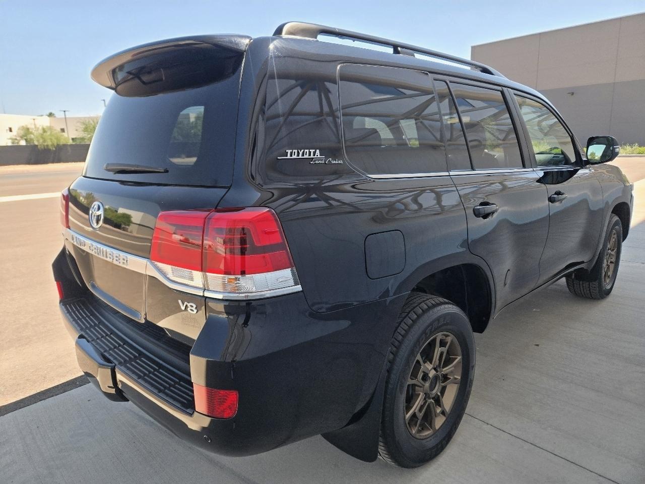 Toyota Land Cruiser 4WD 2020