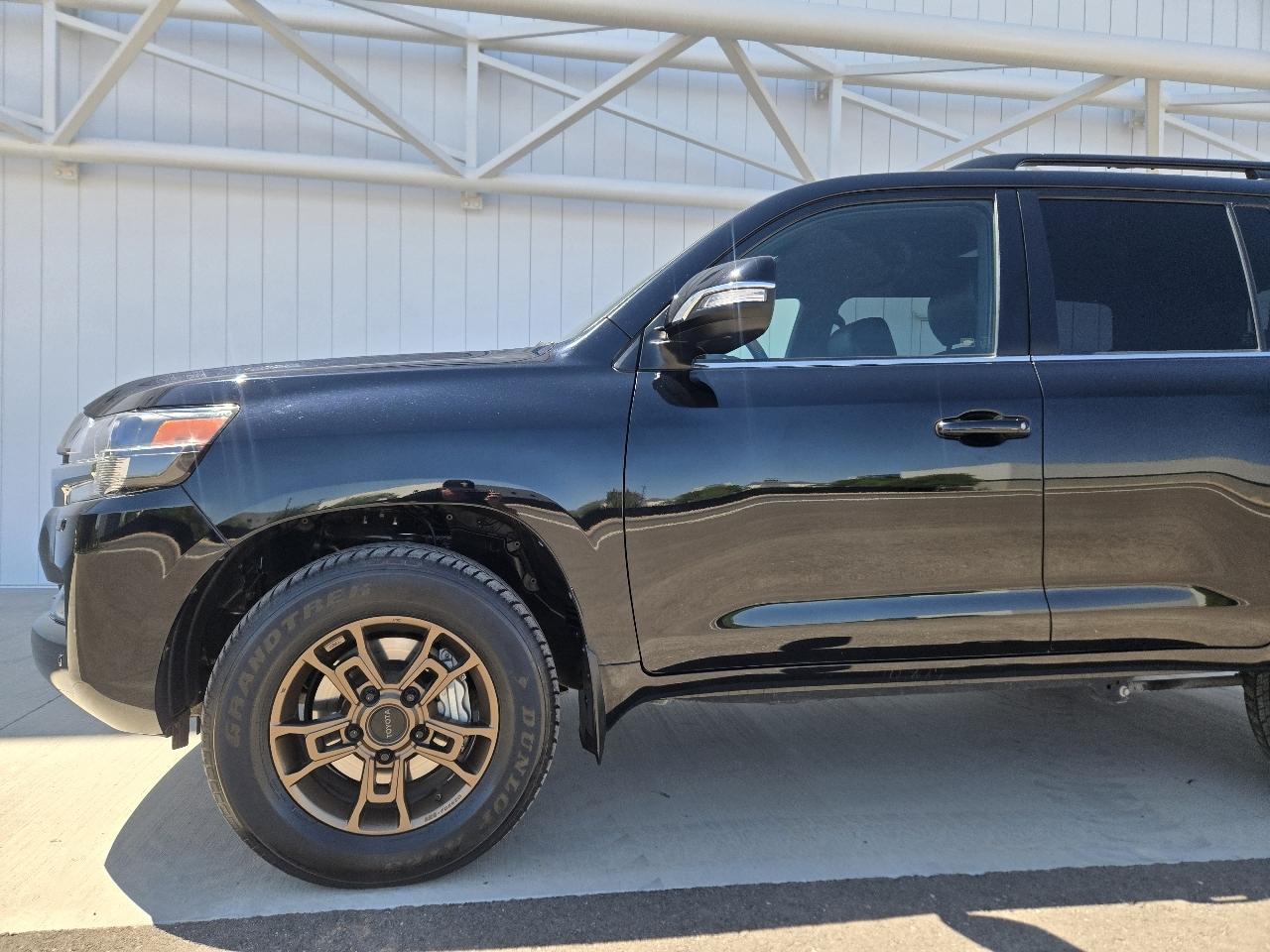 Toyota Land Cruiser 4WD 2020