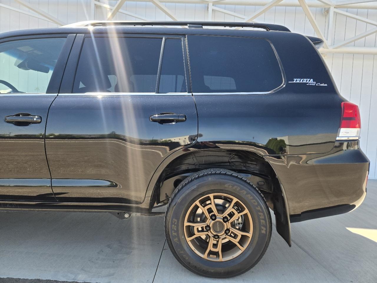 Toyota Land Cruiser 4WD 2020