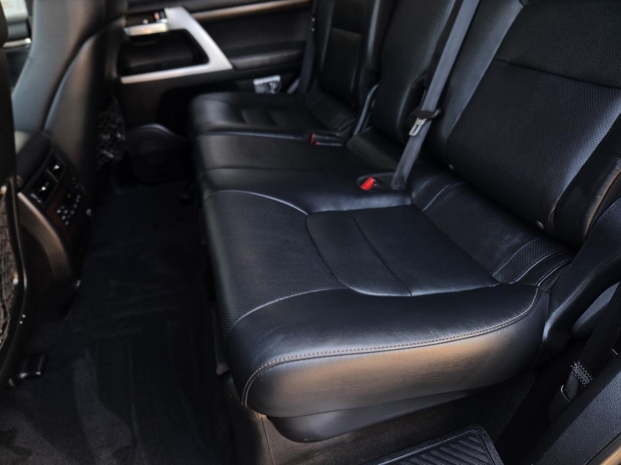 Toyota Land Cruiser 4WD 2020
