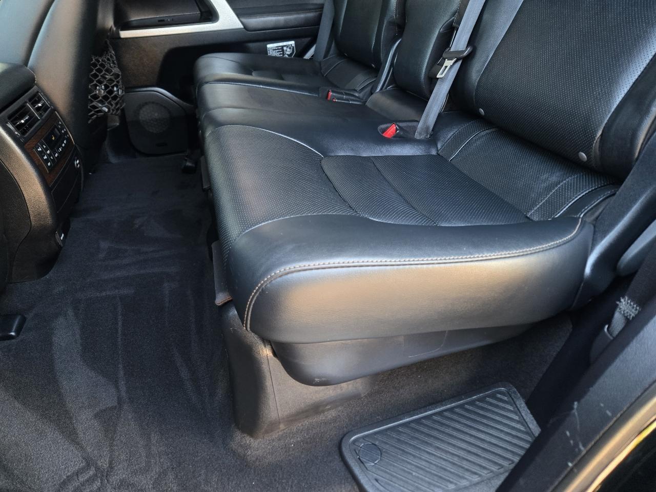 Toyota Land Cruiser 4WD 2020