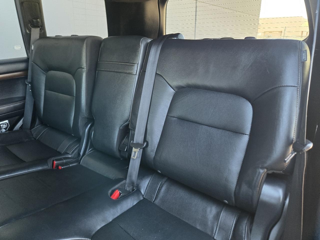 Toyota Land Cruiser 4WD 2020