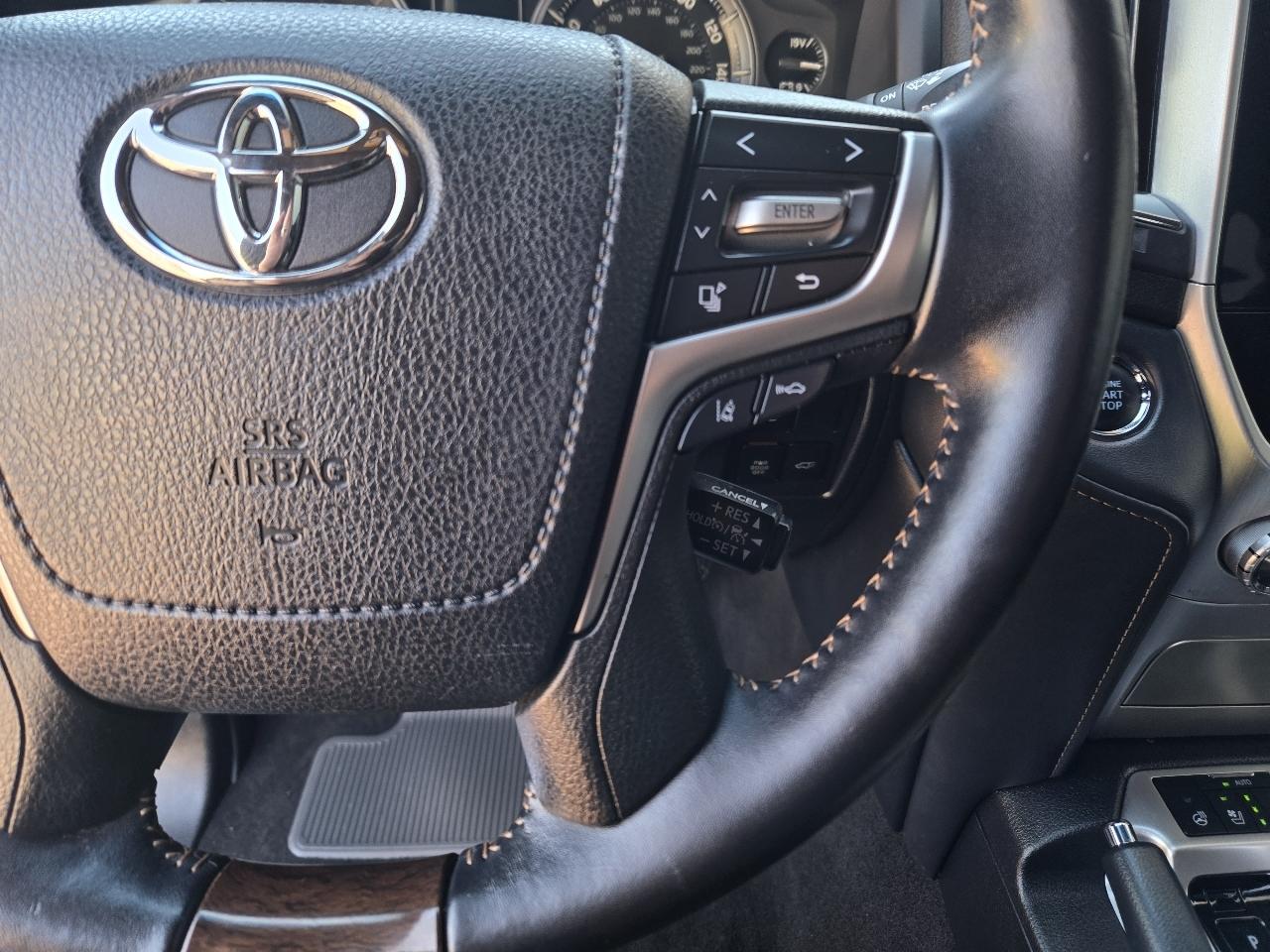 Toyota Land Cruiser 4WD 2020