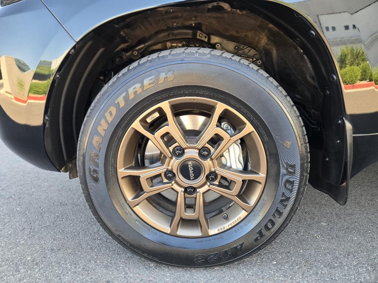Toyota Land Cruiser 4WD 2020