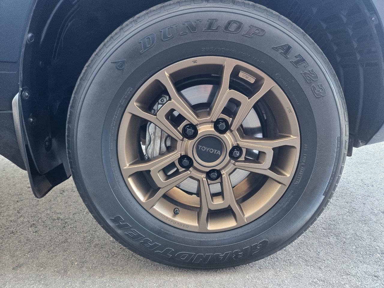 Toyota Land Cruiser 4WD 2020