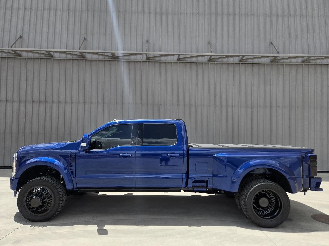 2026 Ford F-450 SD Lariat Crew Cab DRW 4WD