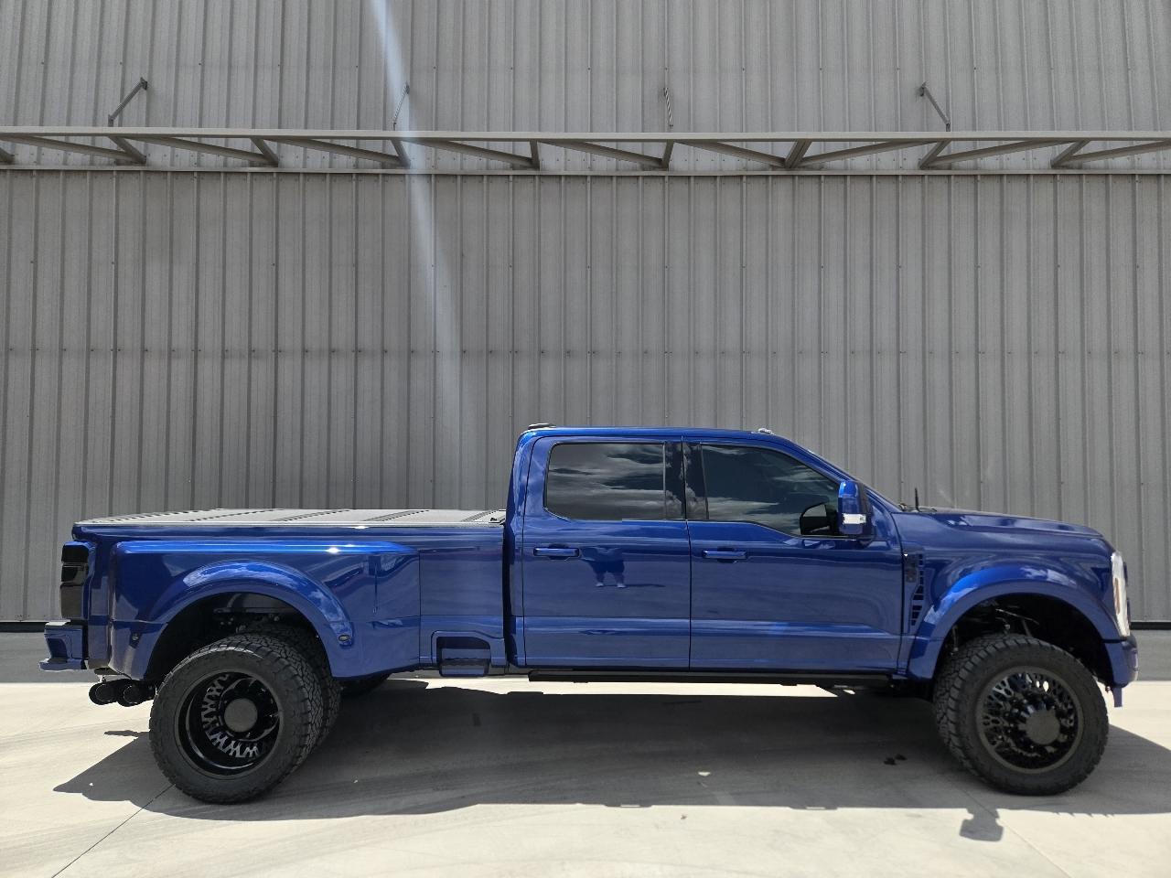 Ford F-450 SD Lariat Crew Cab DRW 4WD 2026