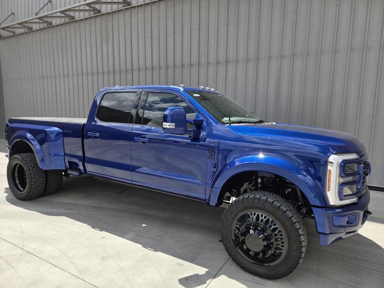 Ford F-450 SD Lariat Crew Cab DRW 4WD 2026