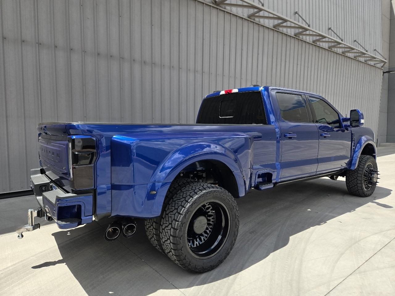 Ford F-450 SD Lariat Crew Cab DRW 4WD 2026