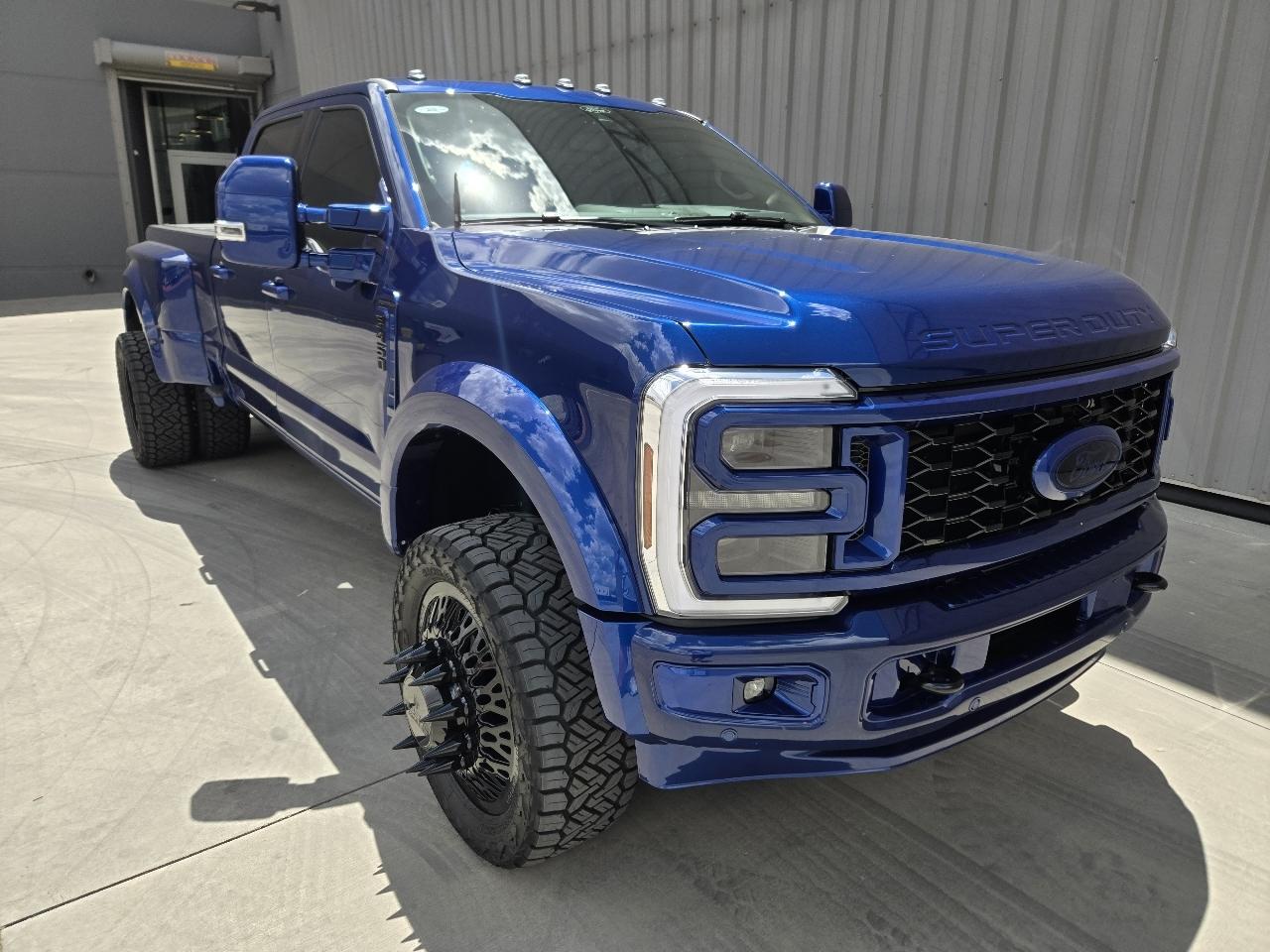 Ford F-450 SD Lariat Crew Cab DRW 4WD 2026