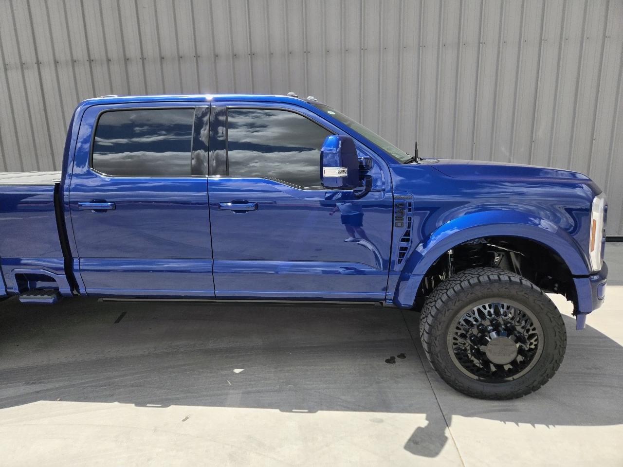 Ford F-450 SD Lariat Crew Cab DRW 4WD 2026
