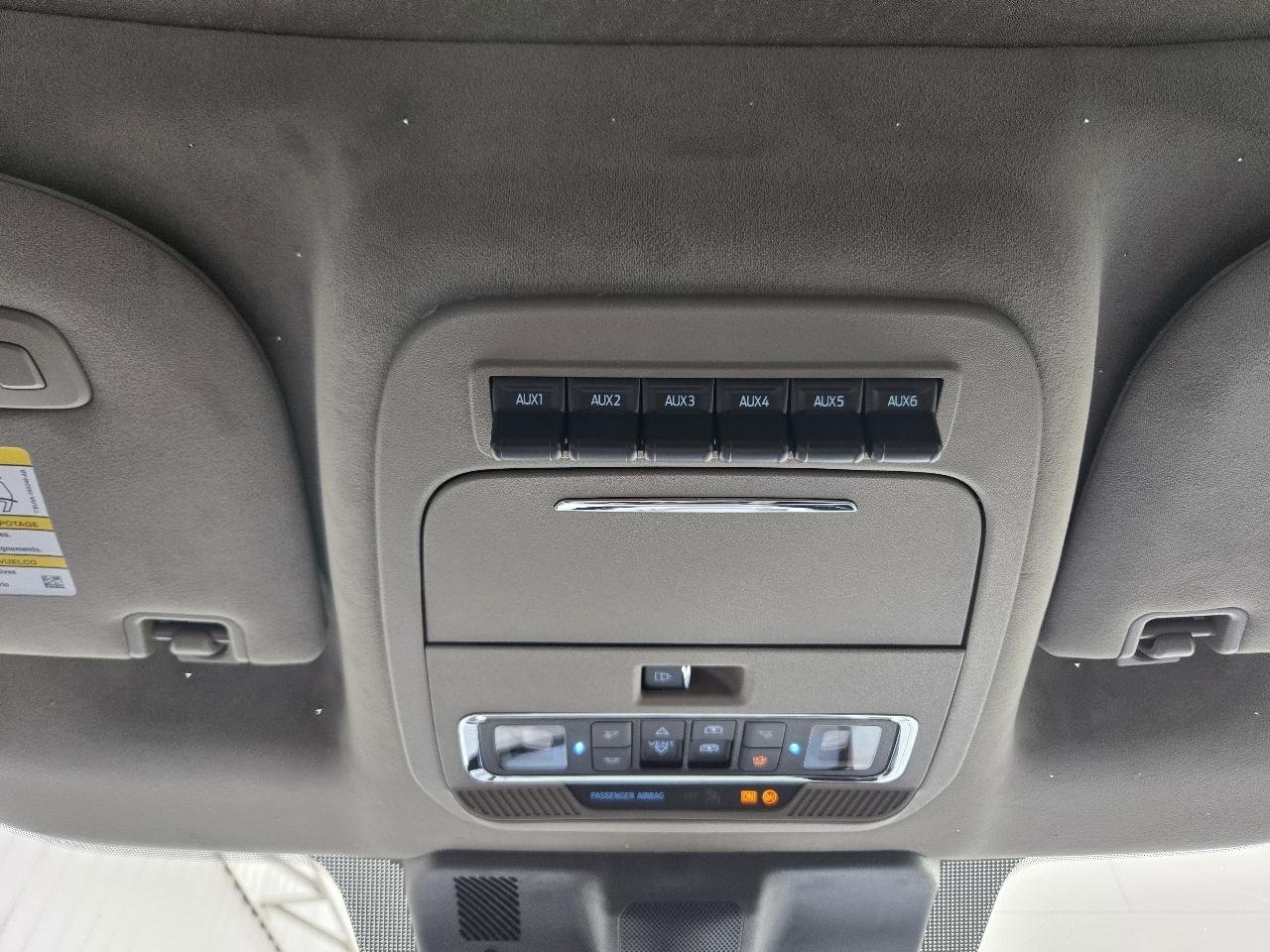Ford F-450 SD Lariat Crew Cab DRW 4WD 2026